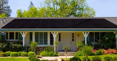 Black solar panels vs blue solar panels