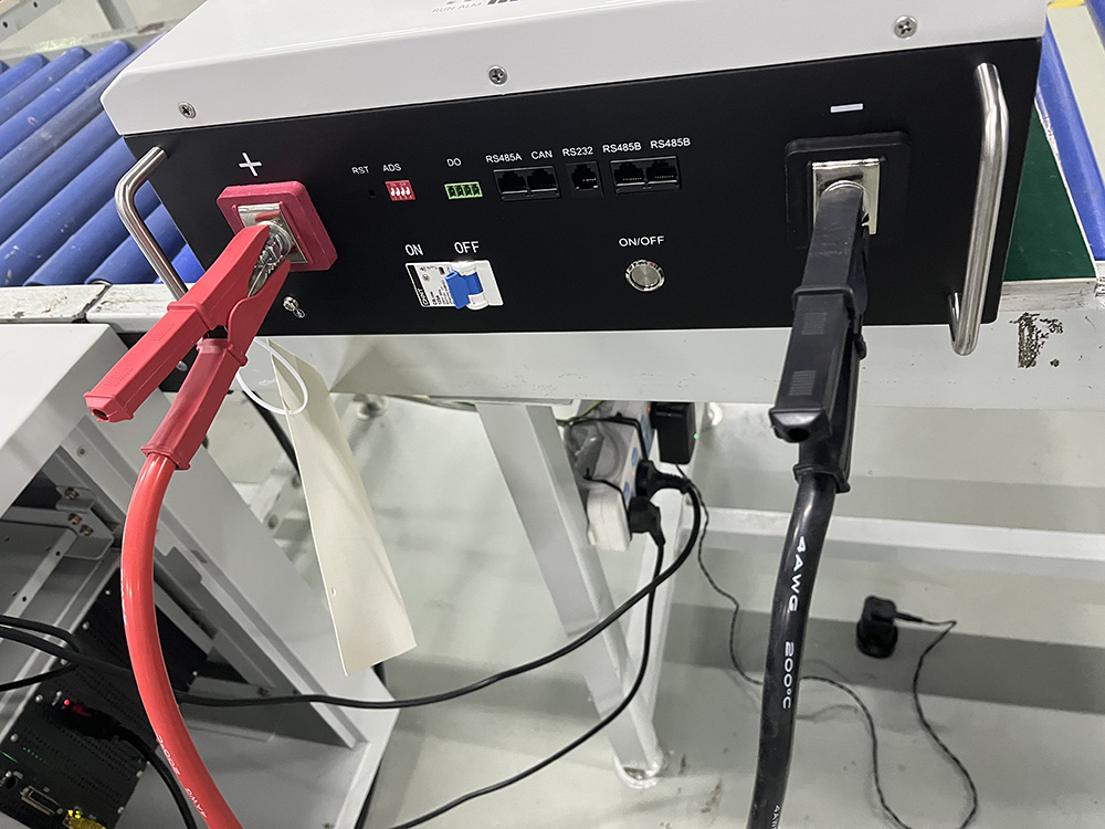 PLW Wall Mounted LiFePO4 Lithium Battery Pack Charging Connection